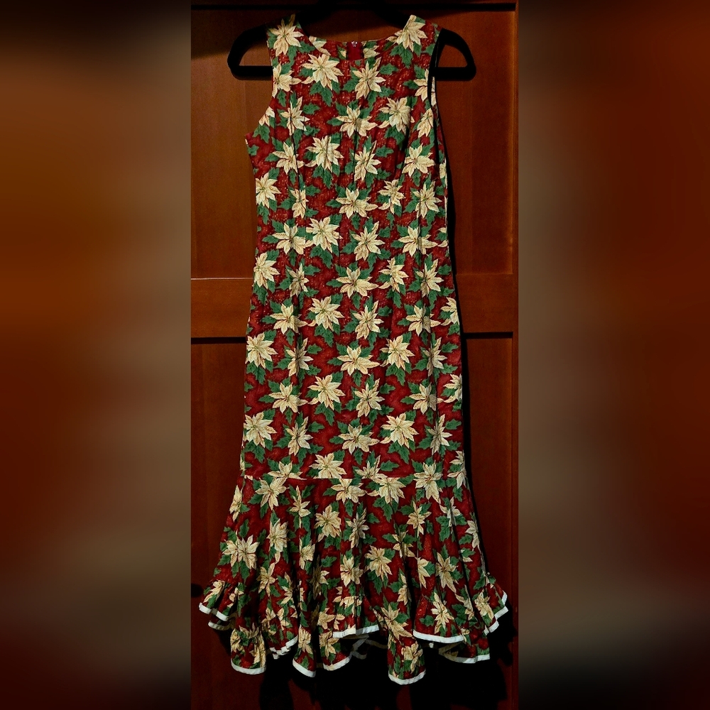 Hilo Hattie Festive Floral Maxi Dress